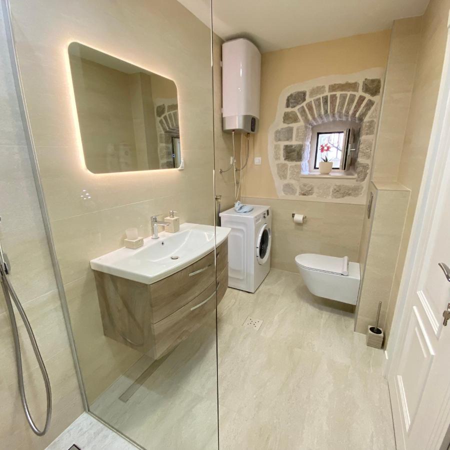 Apartments Marijaz Kotor Luaran gambar