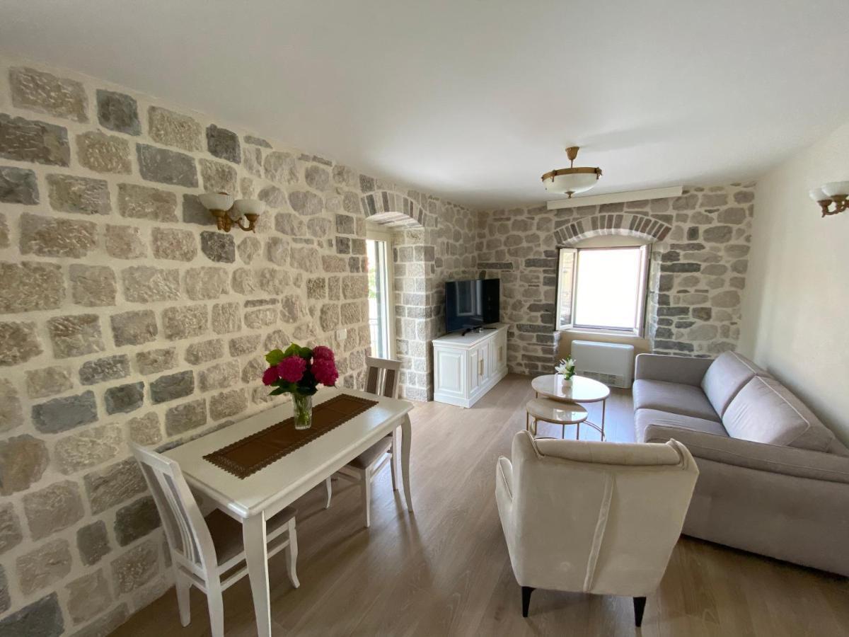 Apartments Marijaz Kotor Luaran gambar