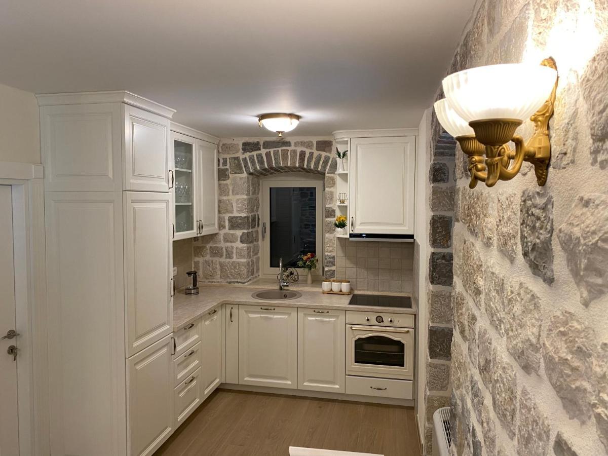 Apartments Marijaz Kotor Luaran gambar