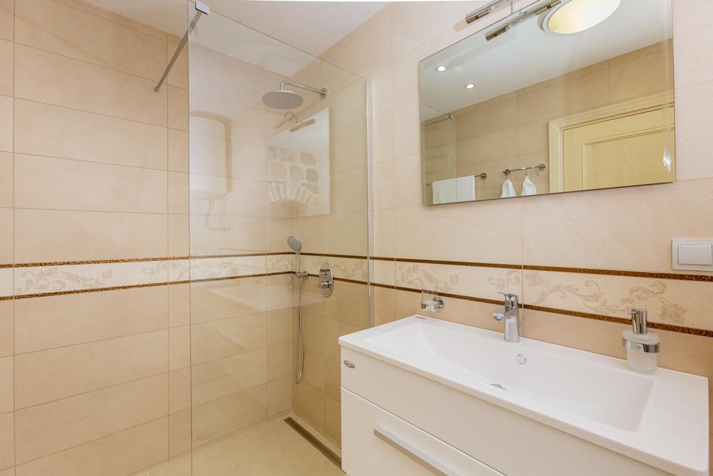 Apartments Marijaz Kotor Luaran gambar