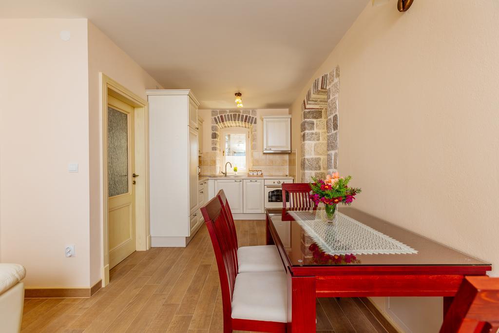 Apartments Marijaz Kotor Luaran gambar